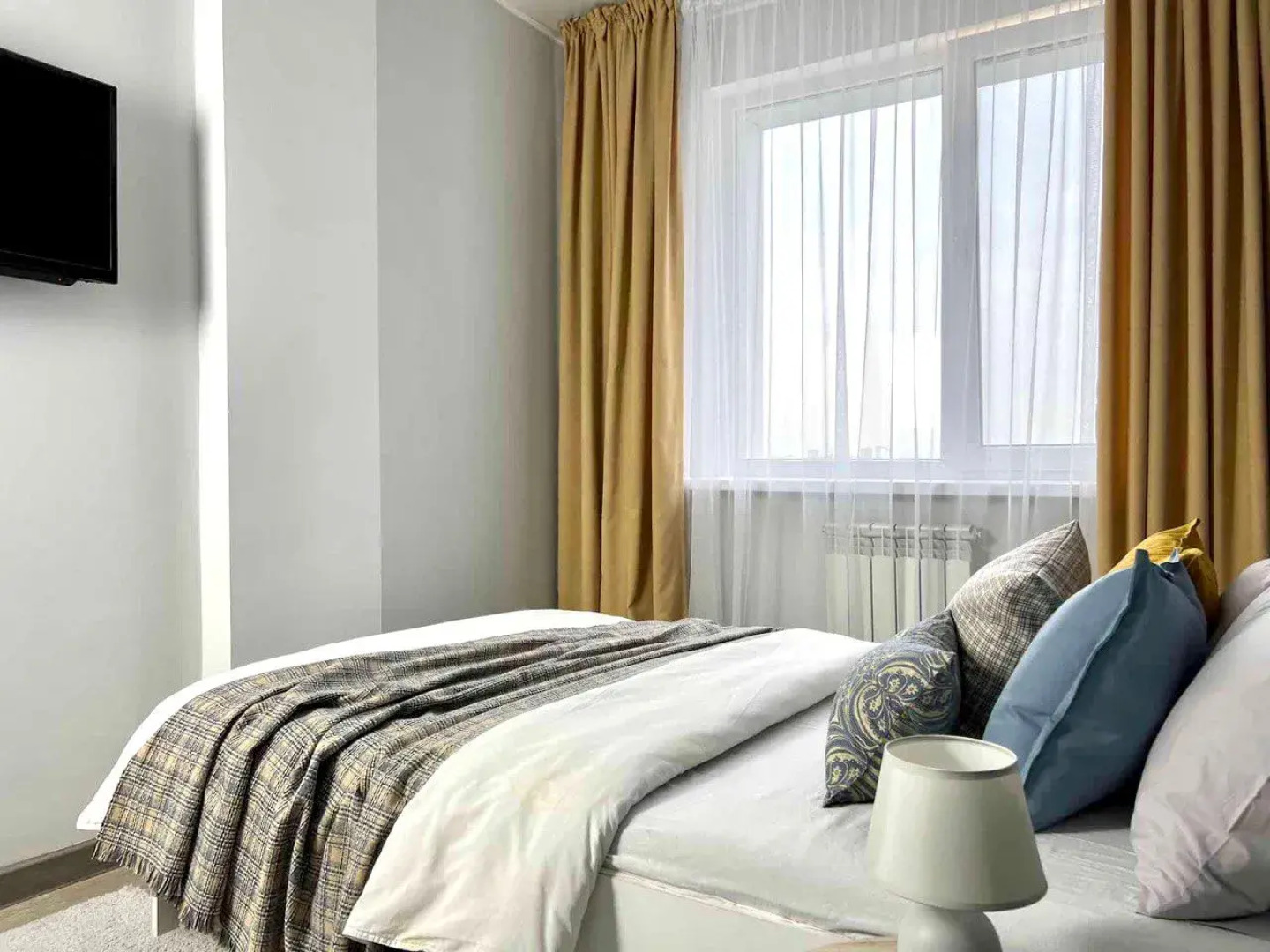 Апартаменты Евродвушка Бриз с прекрасным видом на город