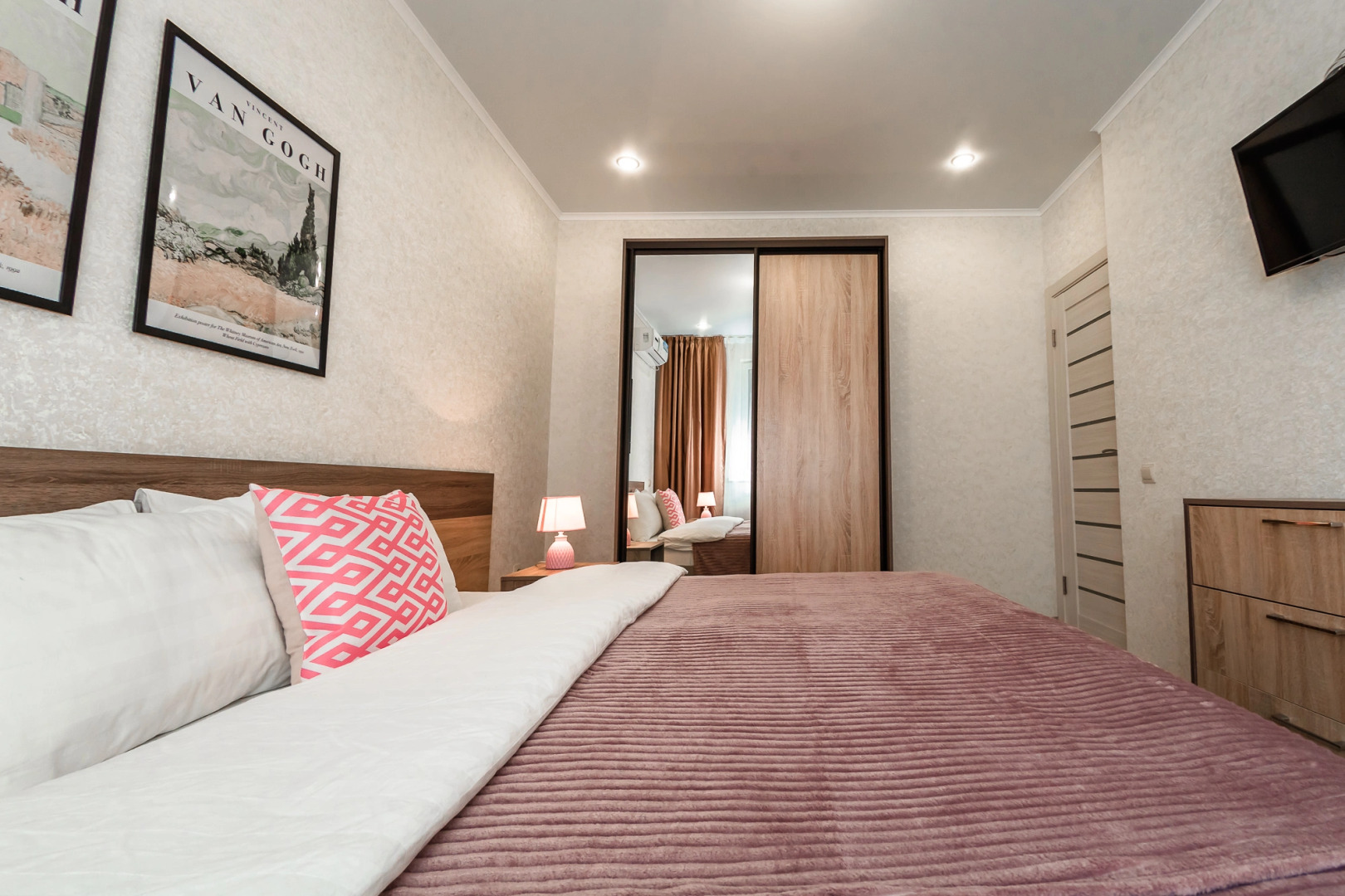 Апартаменты B-Flats Владимирская 148/1