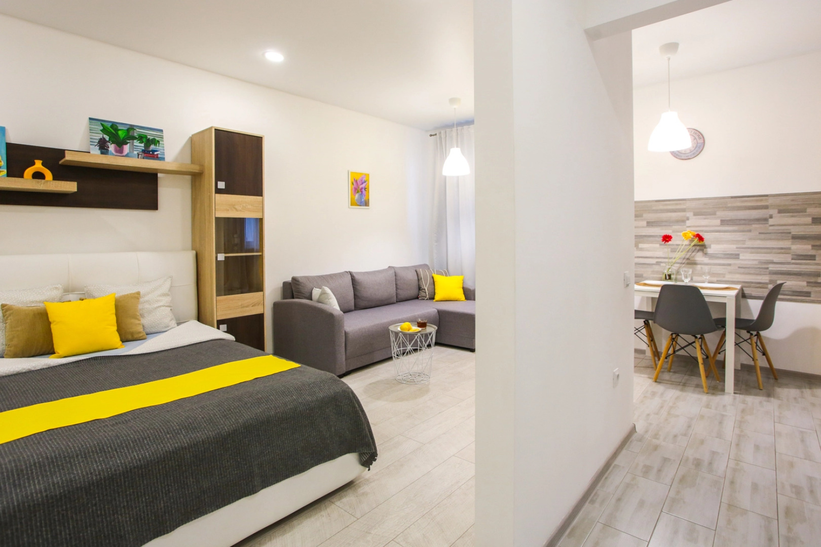 Квартира Apartic на набережной озера