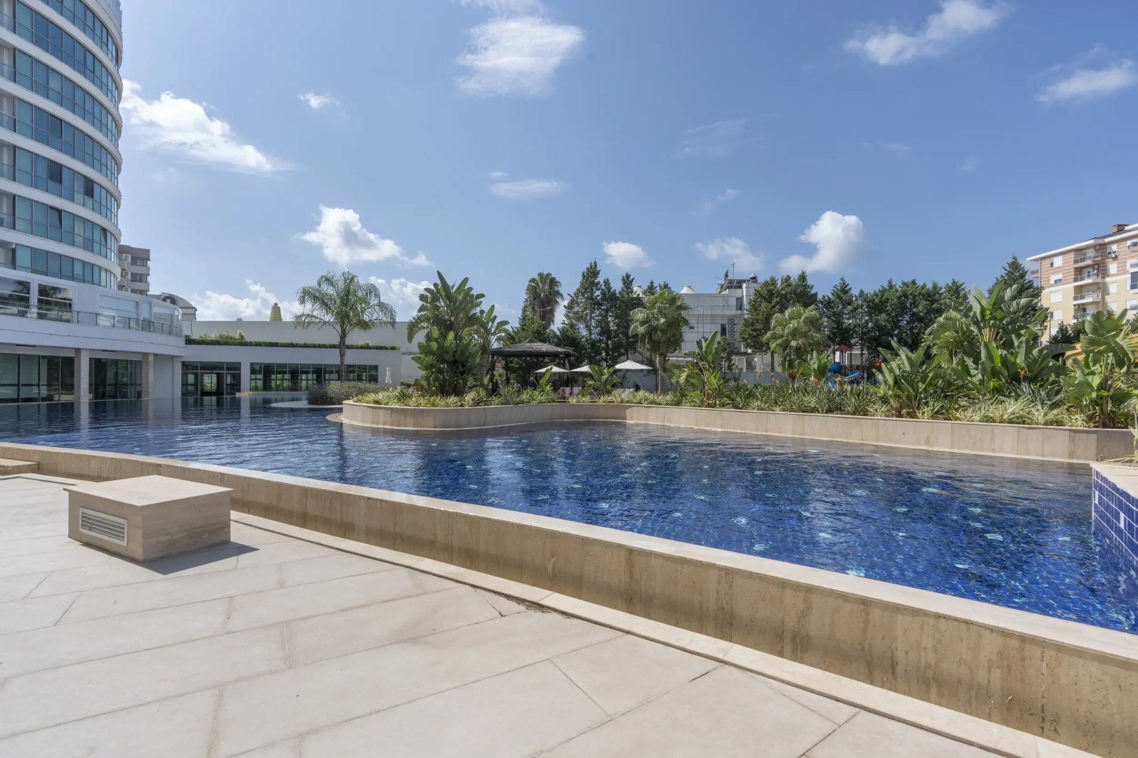 Апартаменты Maxi Sirius Town