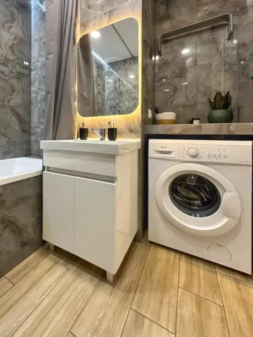 Апартаменты Комфортная возле МВДЦ Сибирь 1