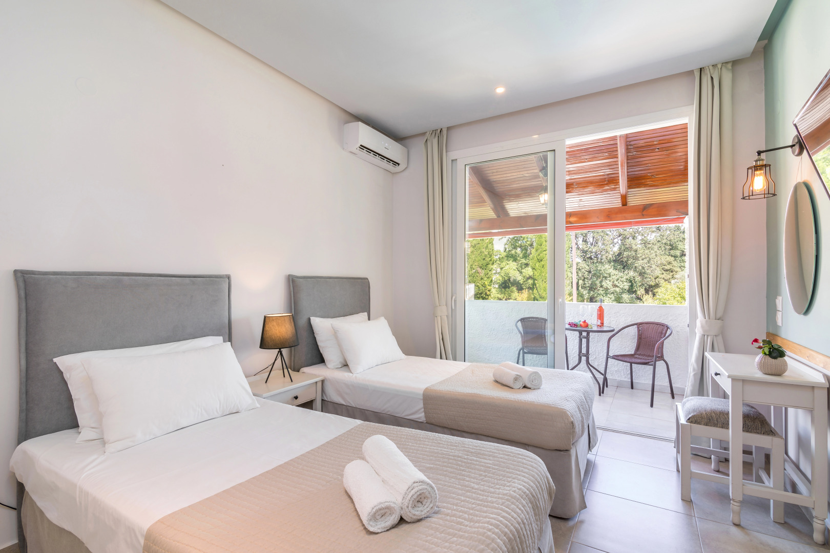 Dominoes Hotel Apartments