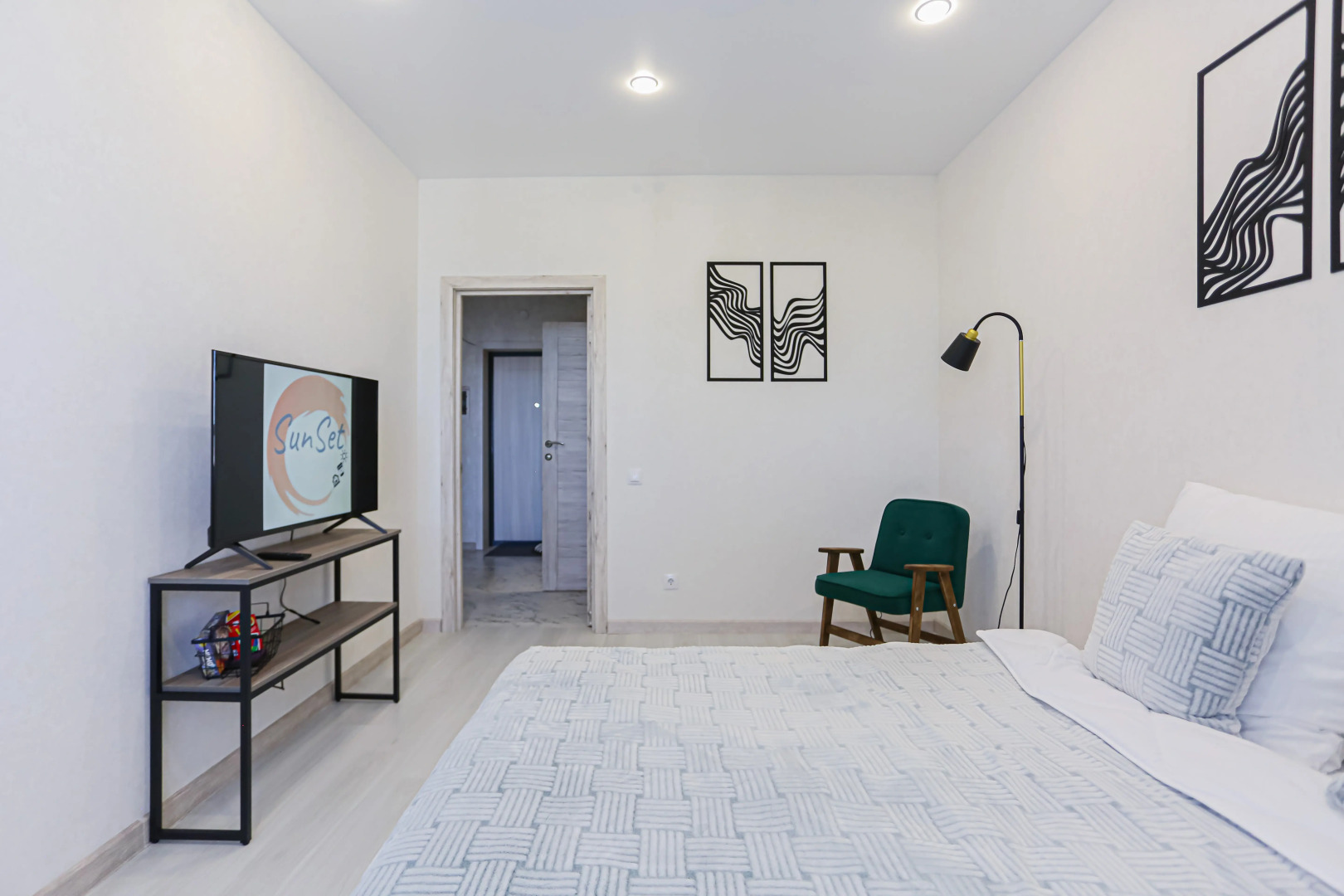 Апартаменты SunSet Академика Чазова