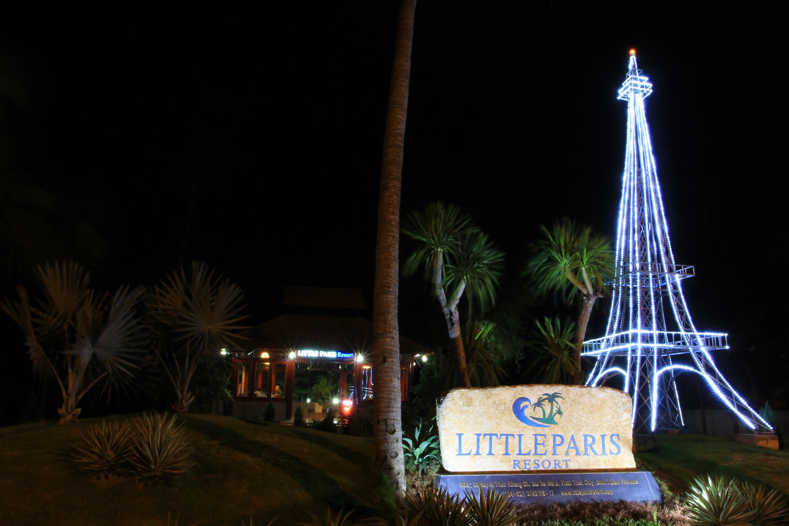 Отель Little Paris Resort & Spa Mui Ne