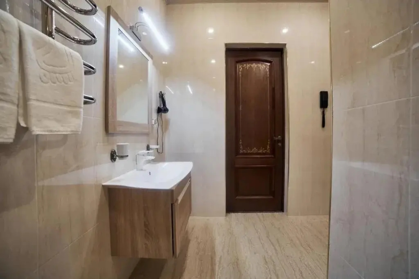 Отель  Аль-Фирай