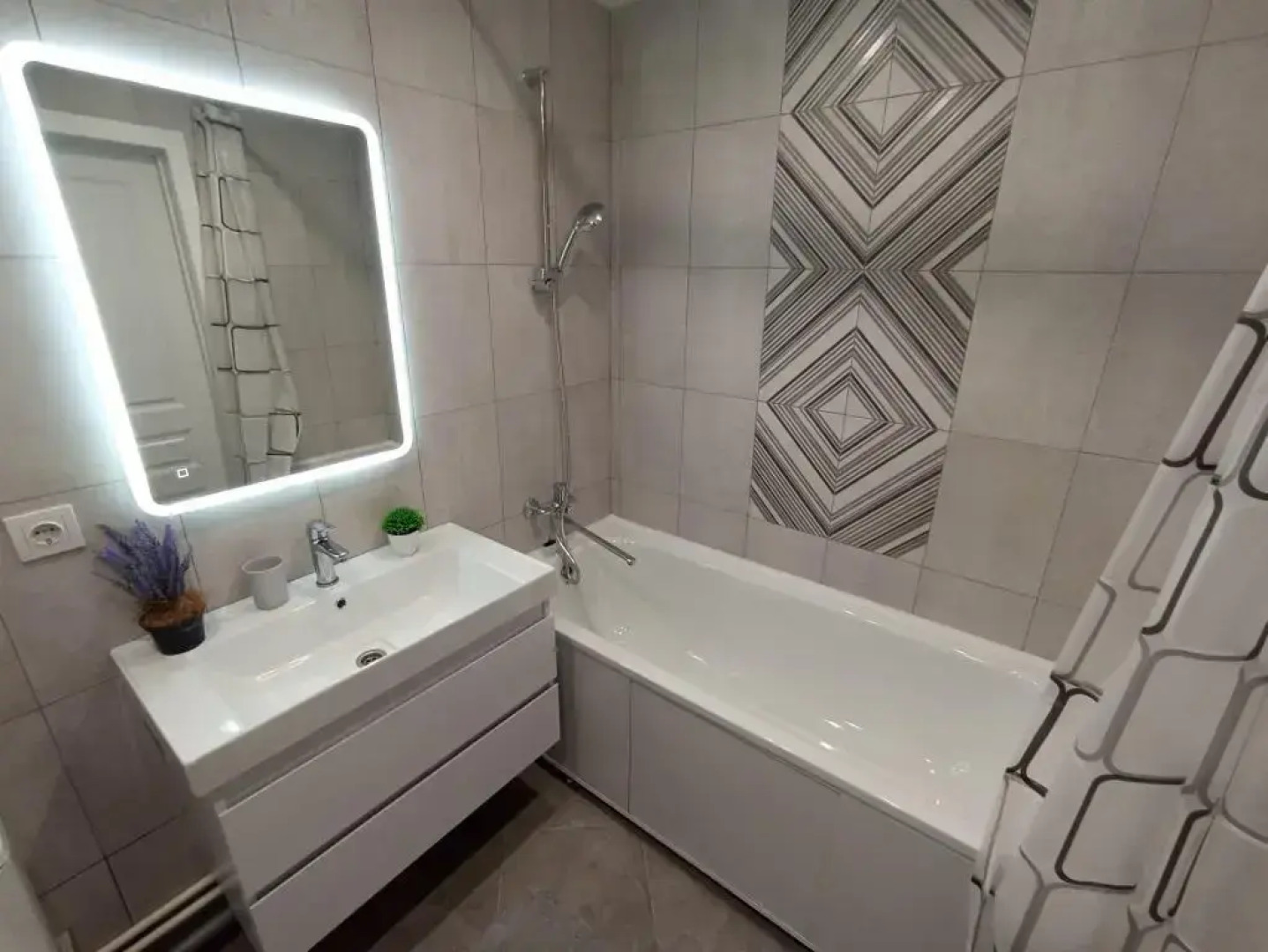 Апартаменты 1-комнатные сети «Все в гости» на ул.Кузнецова 97А на 3 этаже