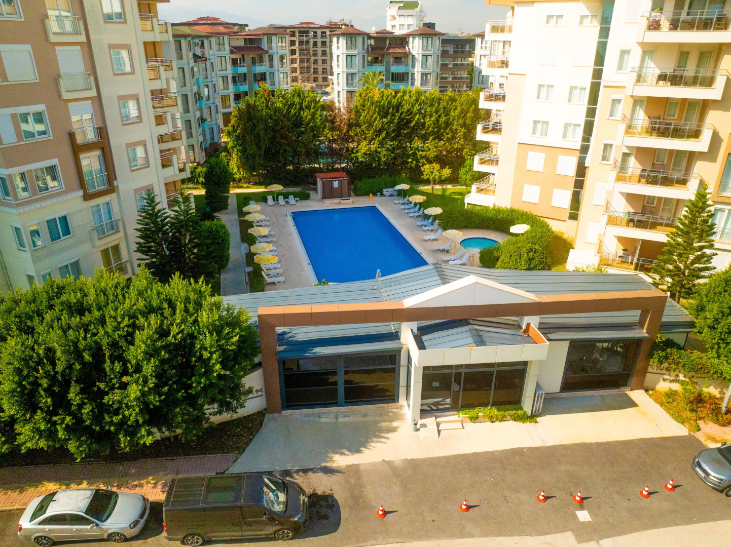 Apartments River Park Residence Lara