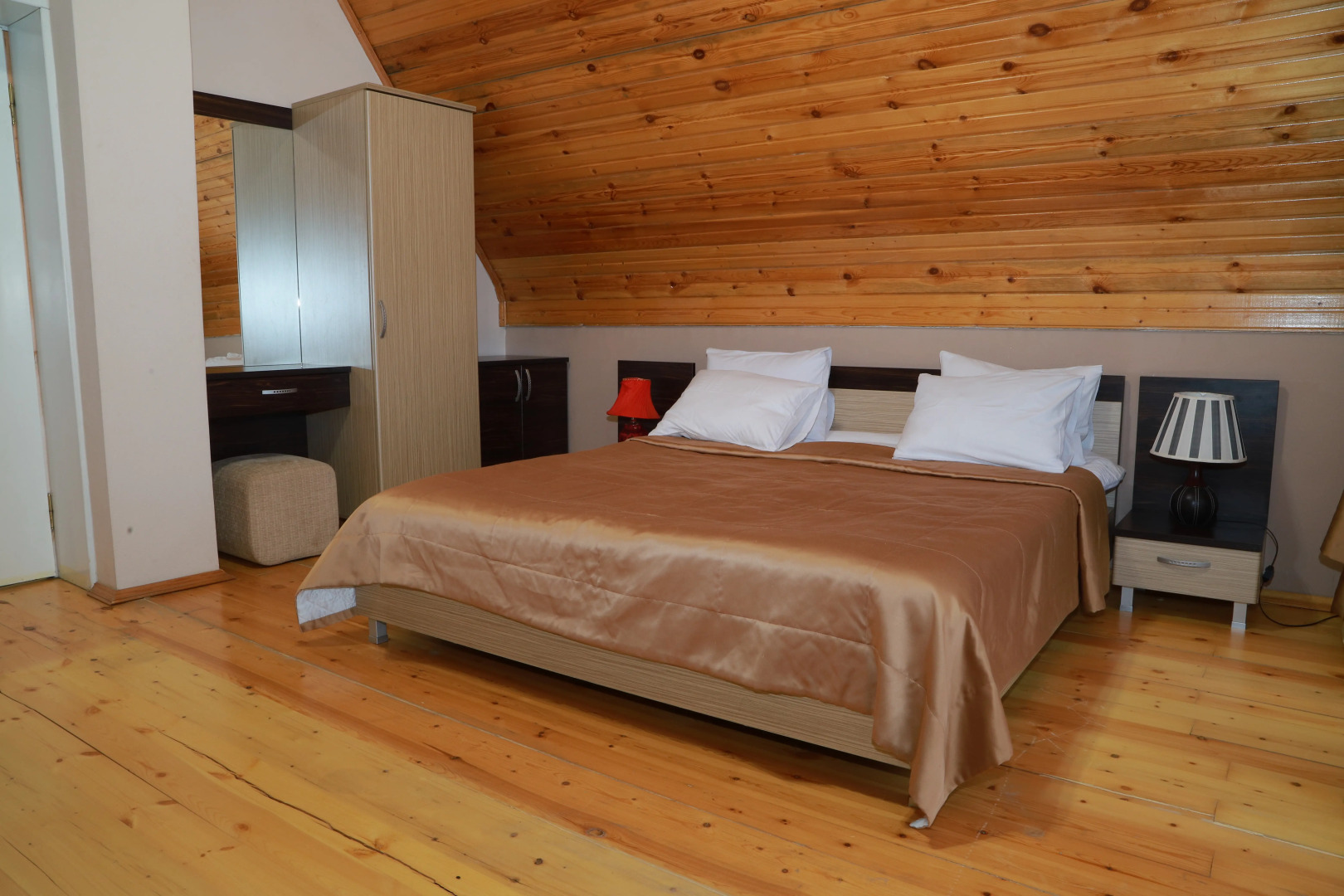 Отель Arena Gusar