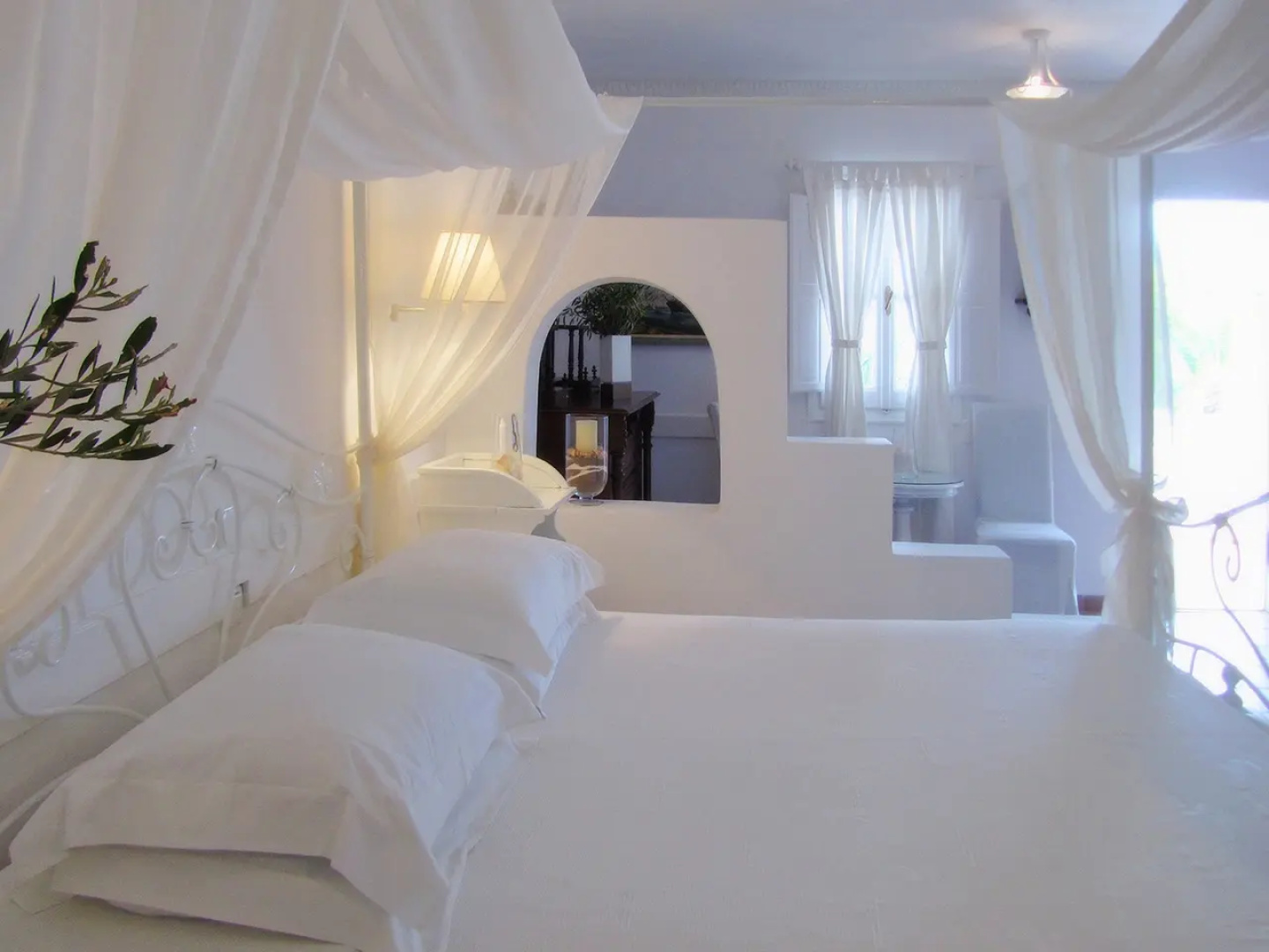 Отель Porto Scoutari Romantic Hotel & Suites