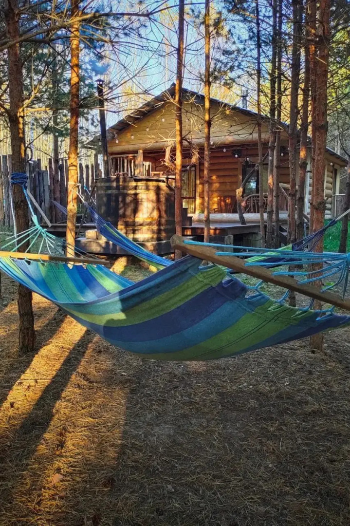 Частный Дом О, Дни в Лесу