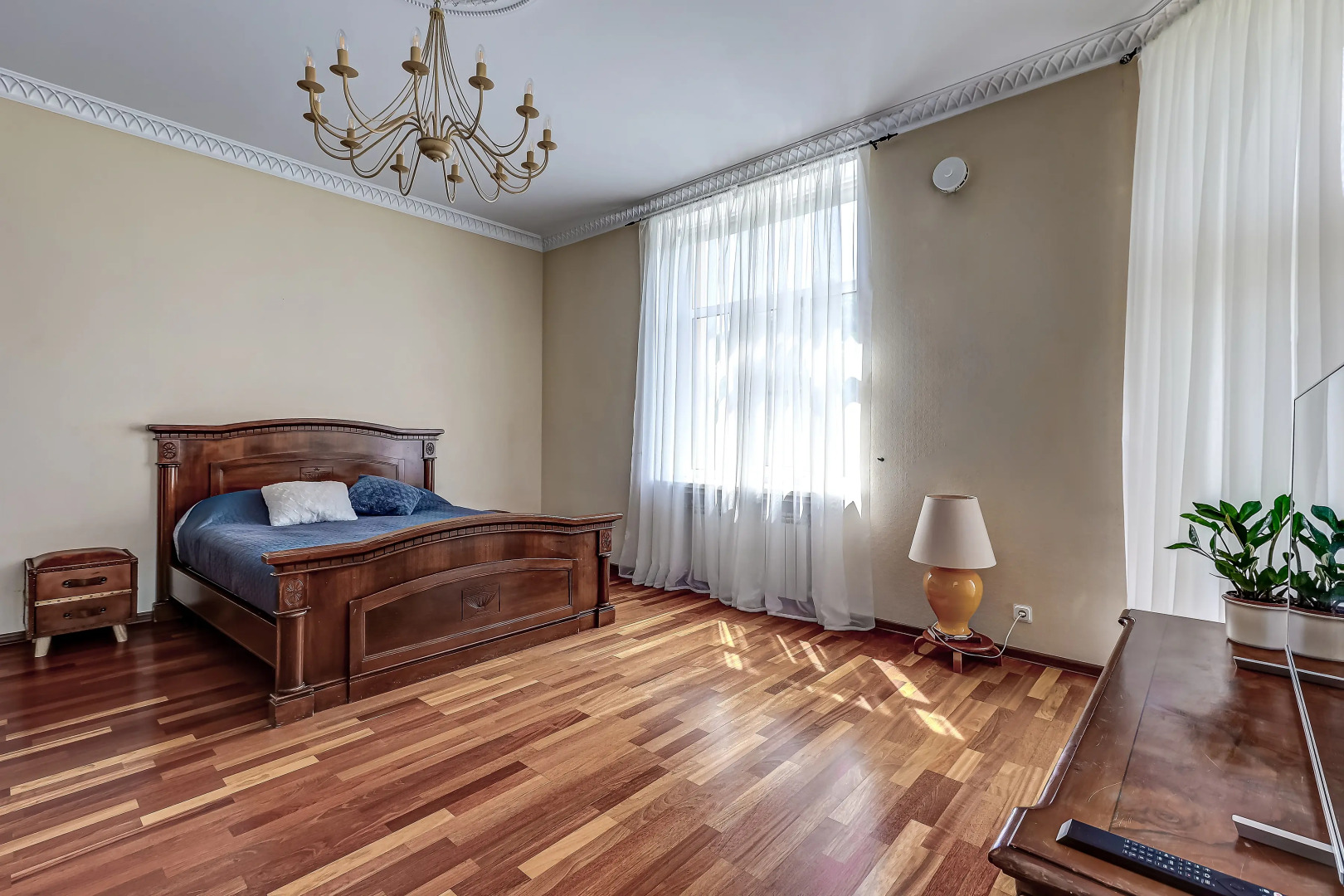 Апартаменты солнечная студия с круглым балконом