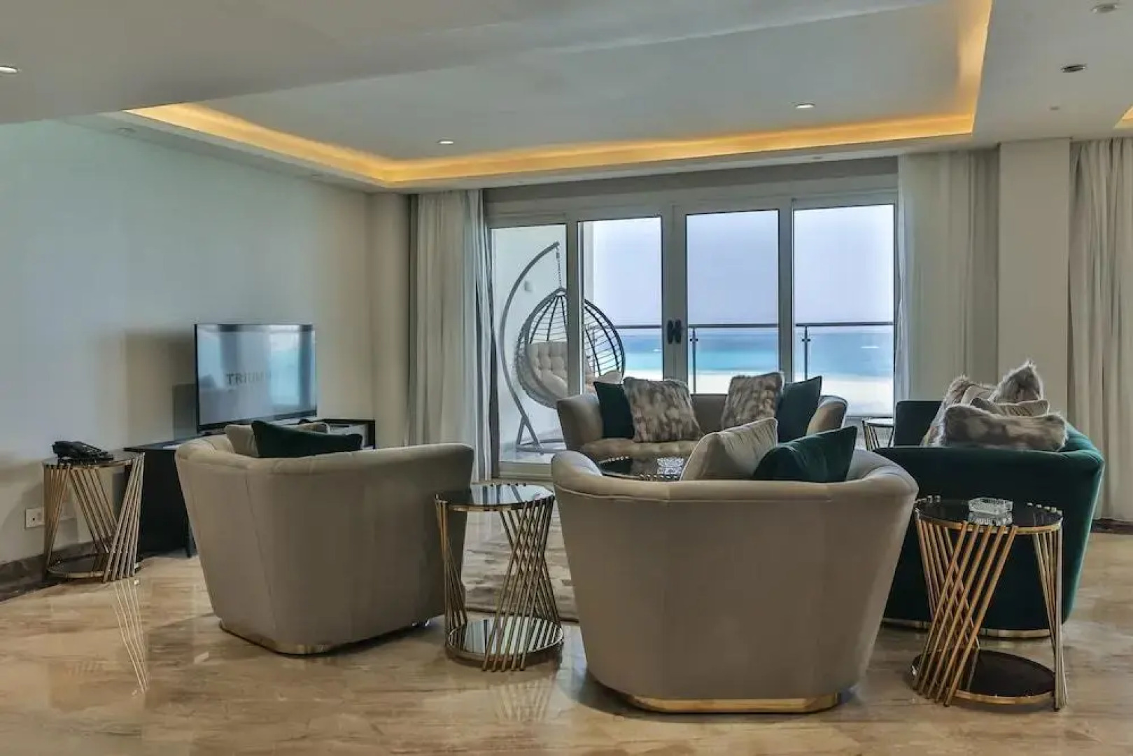 Отель Triumph White Sands