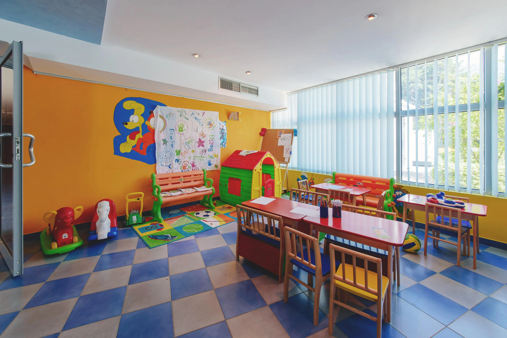 Отель Montenegro Beach Resort