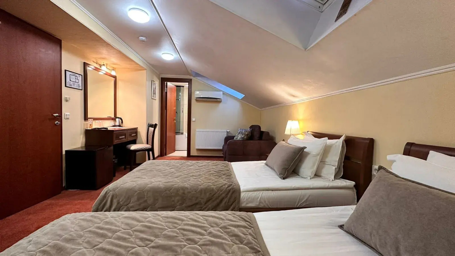 Меблированные комнаты Соната на Невском 11 Дворцовая площадь