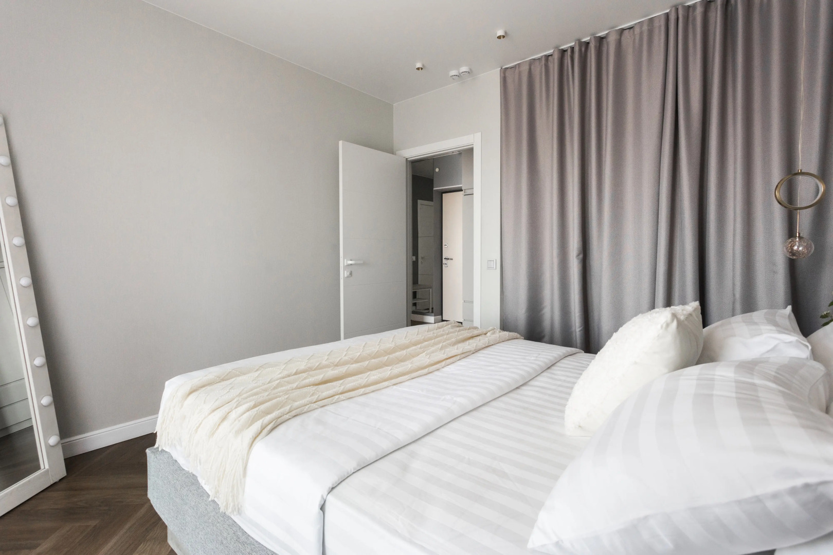 Апартаменты Hugge Place на Большевитской Объект 1610