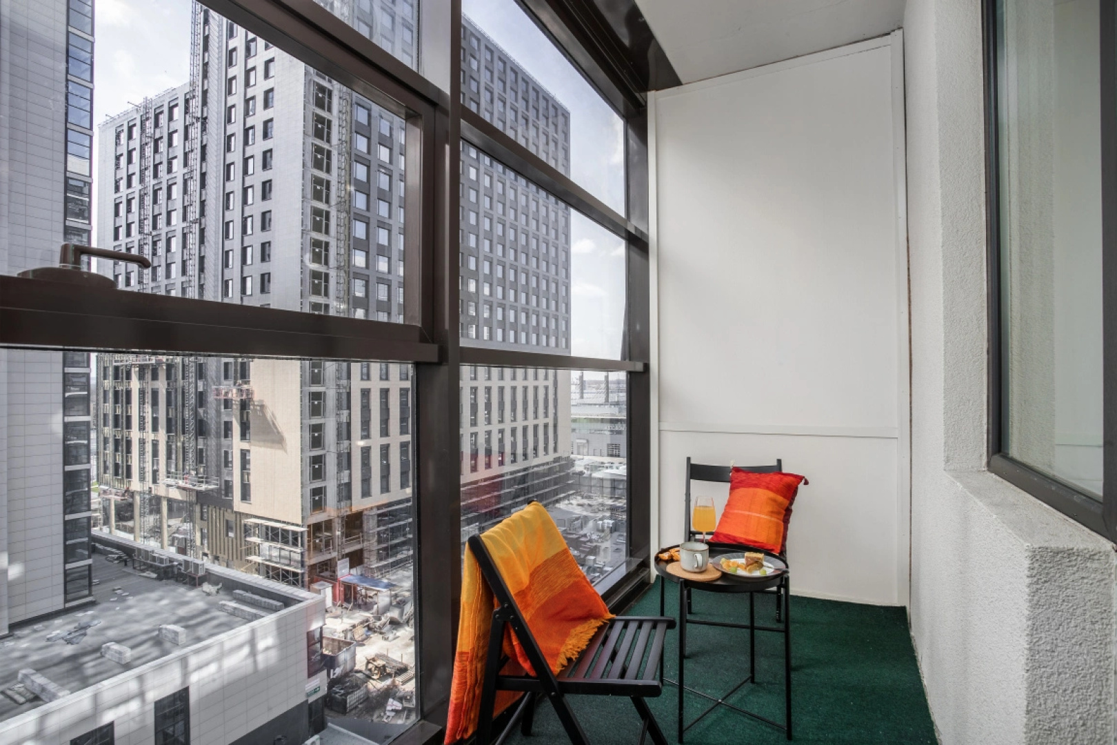 Апартаменты с Балконом Moderna View Apartment Салют