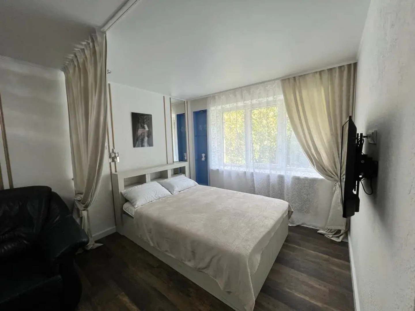 Апартаменты у верхнего озера и парка Юность