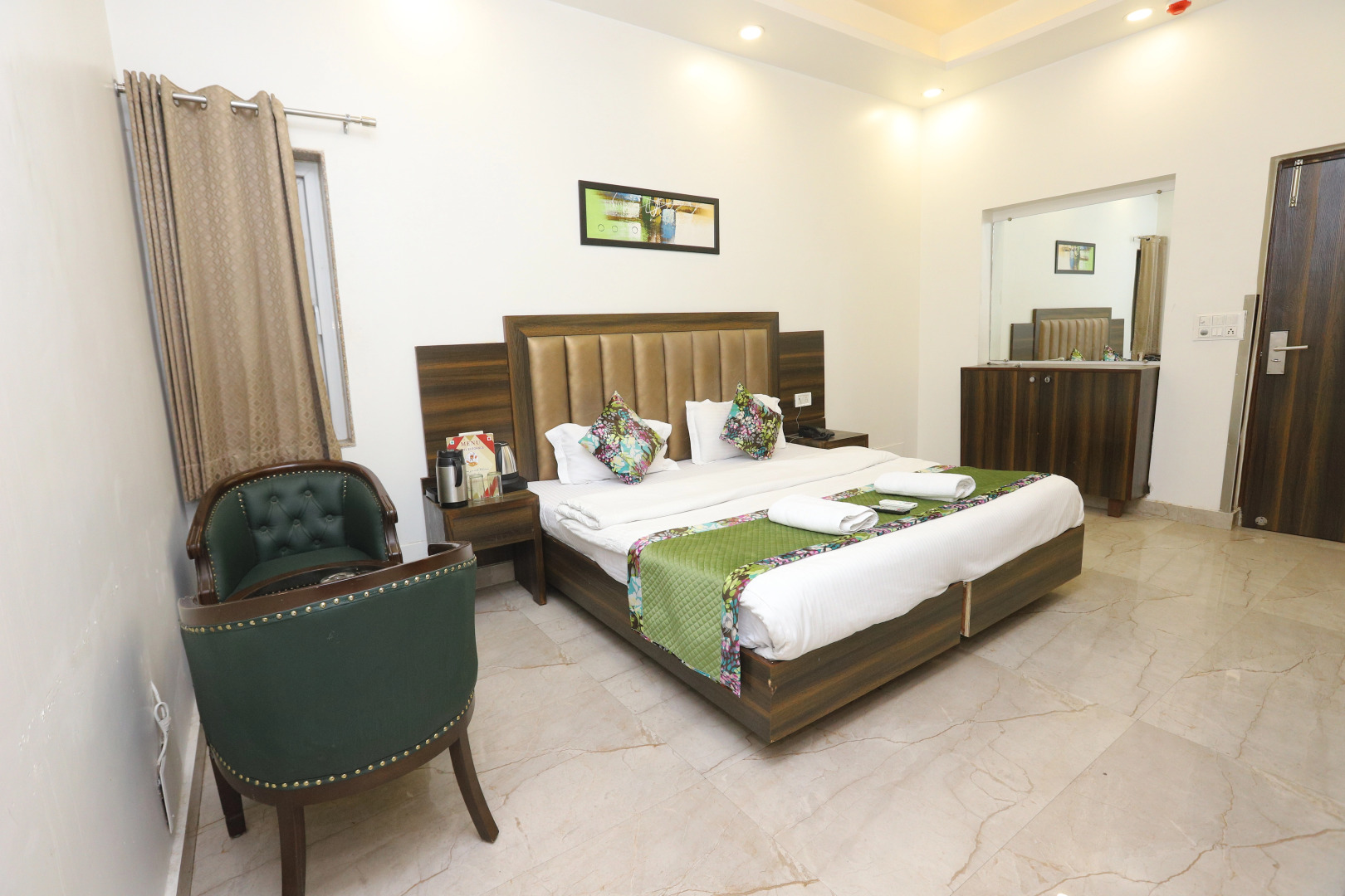 Отель Emporio Dx