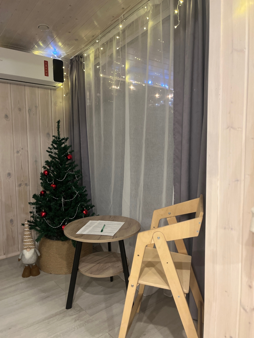 Частный дом  Belov House  с панорамным остеклением у леса