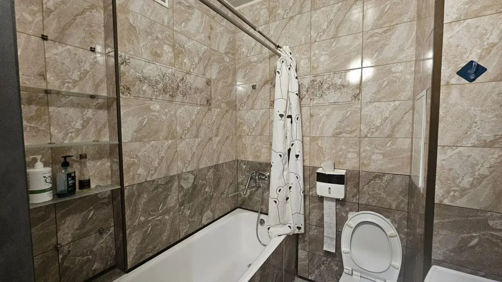 Квартира просторная на бульваре Космонавтов 5