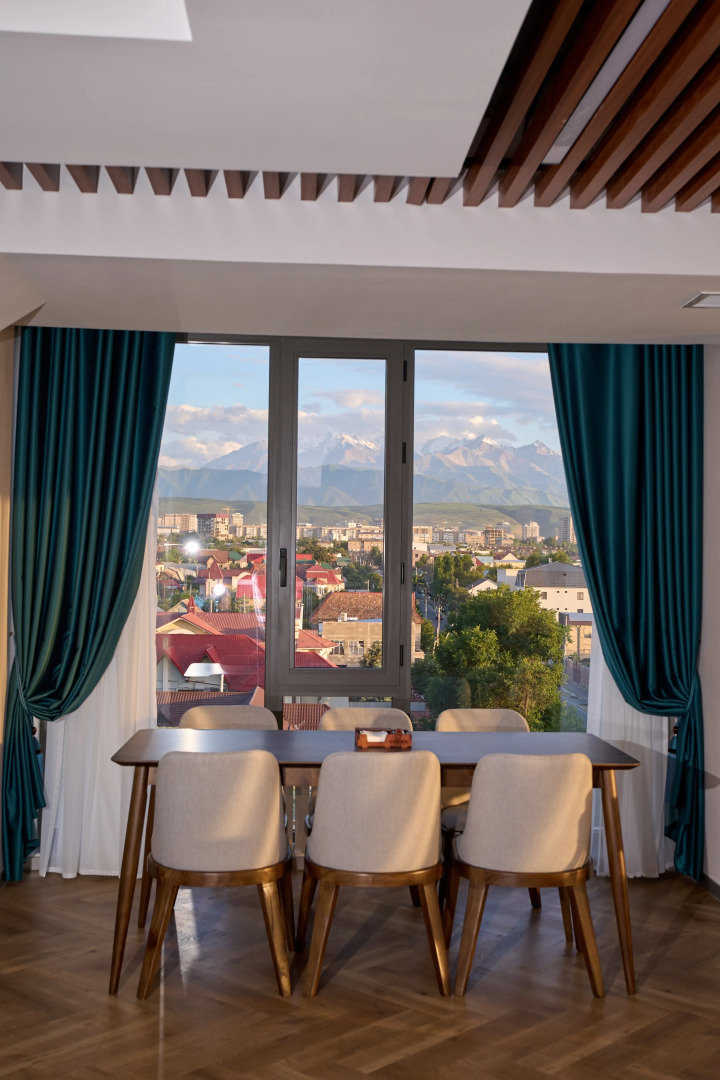 Отель Crown Hotel Bishkek