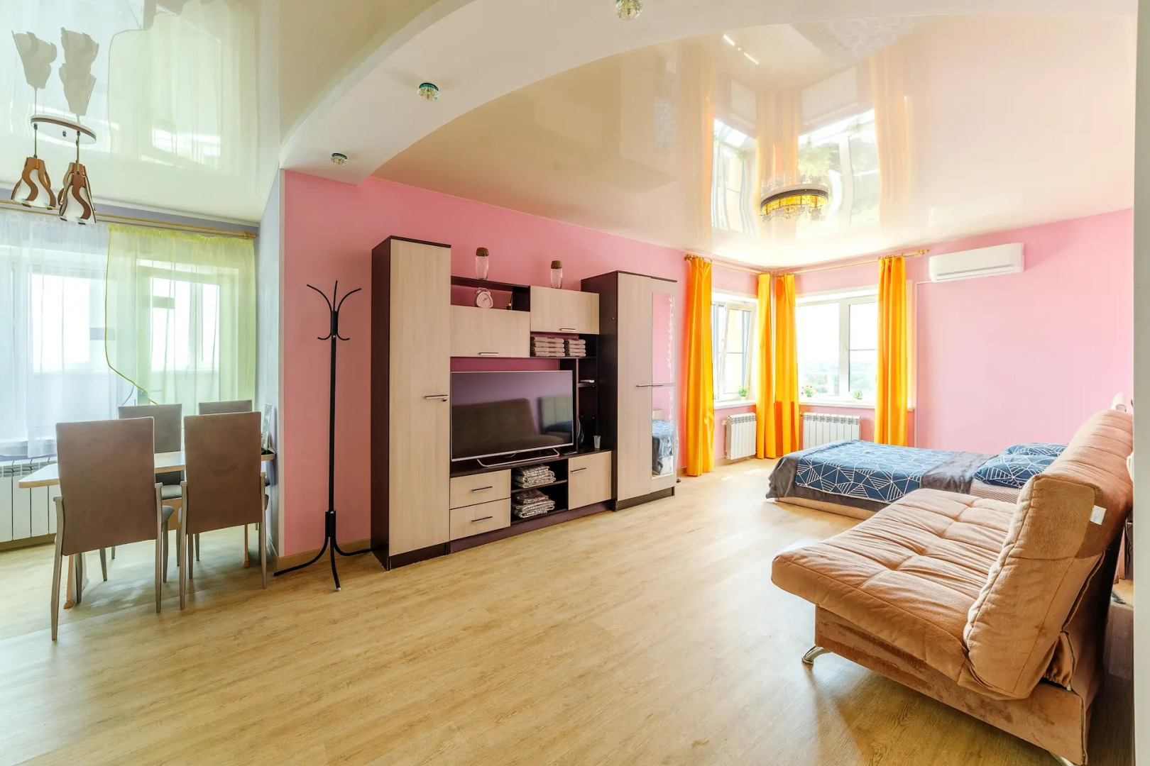 Квартира PrezentHaus на Максима Горького 28