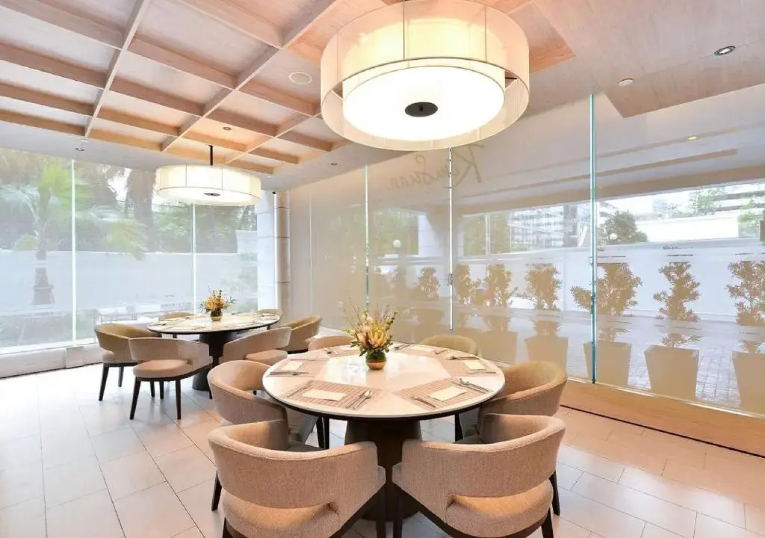 Отель Centre Point Hotel Sukhumvit 10