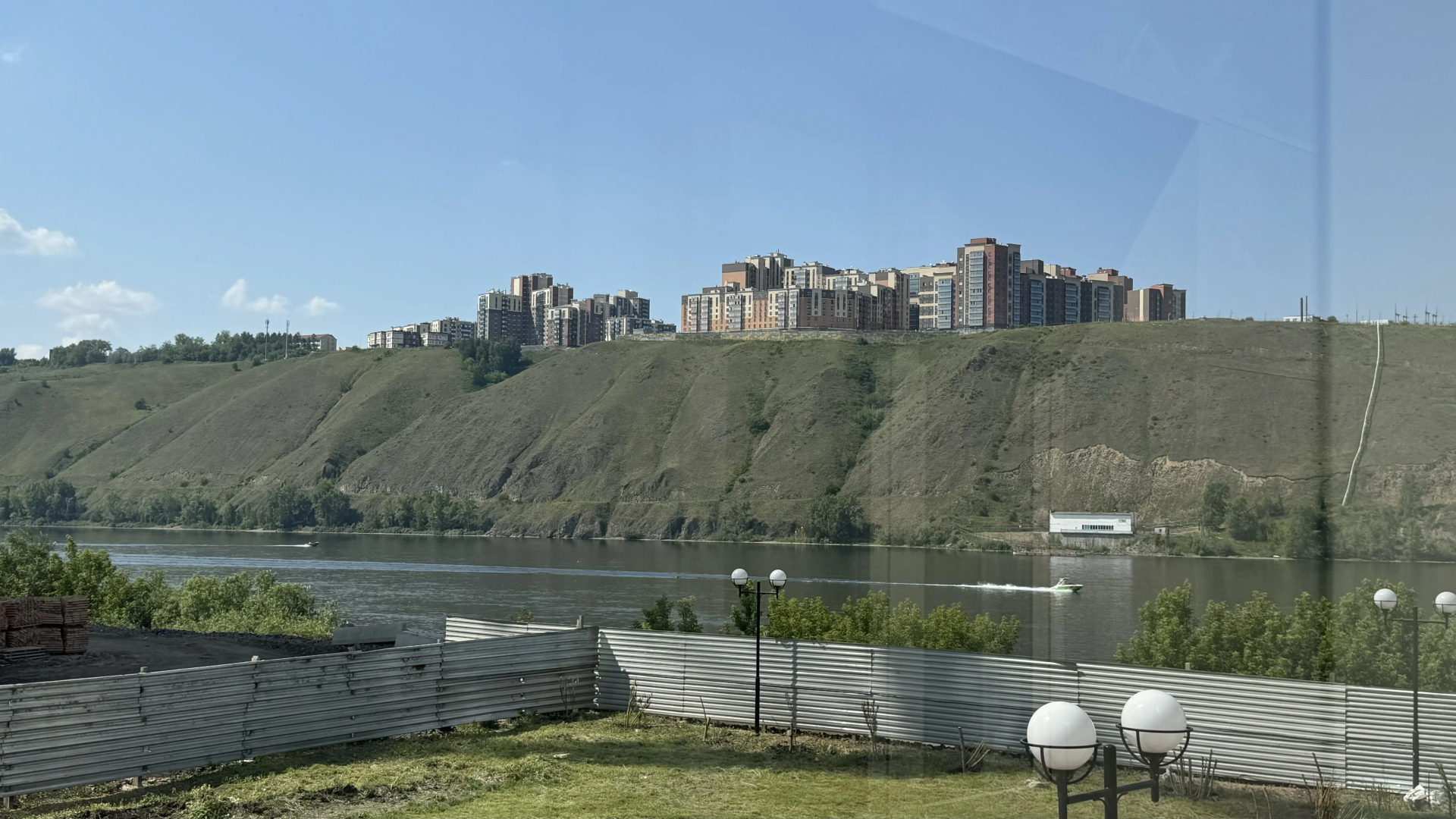 Квартира Стильная студия на Лесников 51