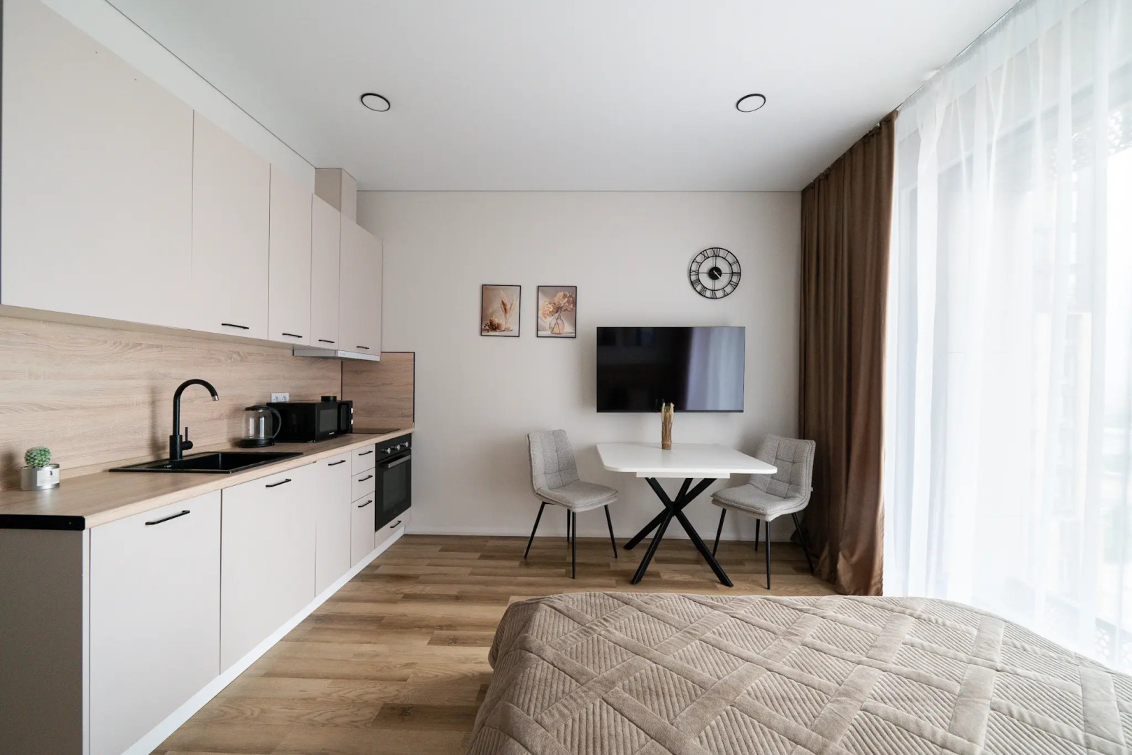 Апартаменты Студия Классическая с Видом на Город ЖК Метрополия Башня Афины