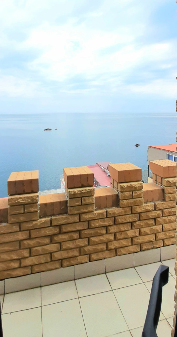 Курортный отель Корона