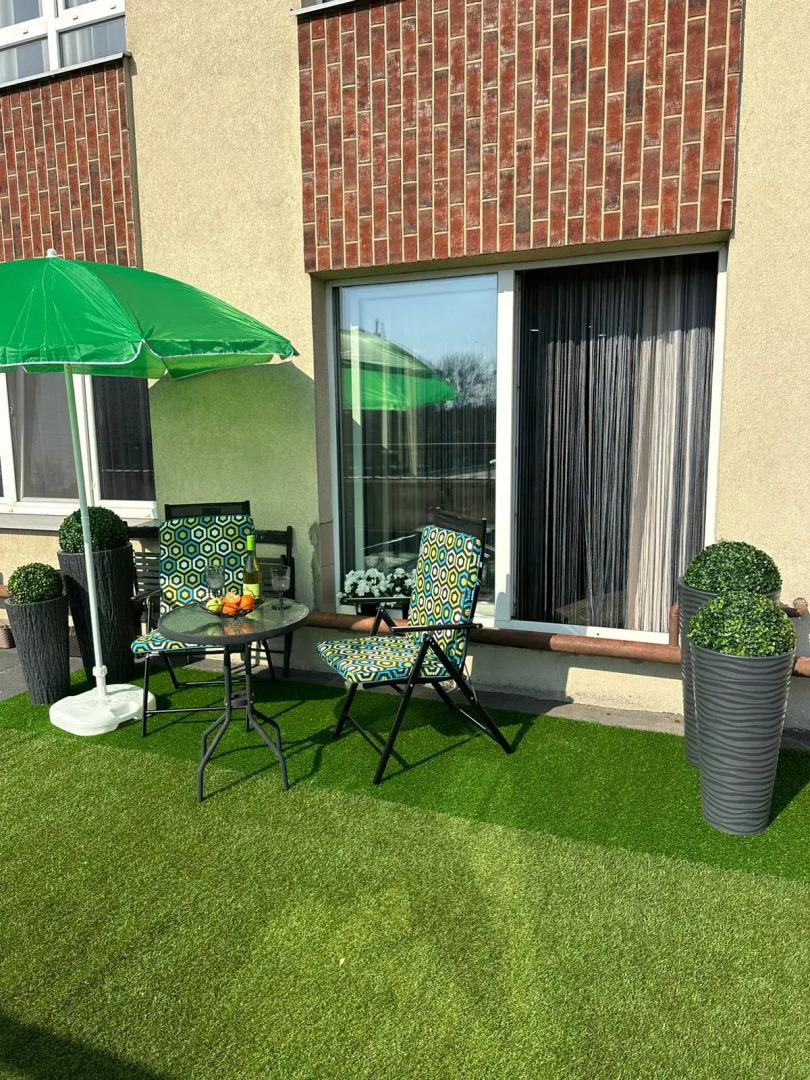 Квартира класса люкс с террасой и видом на реку в центре Рыбной деревни, остров Канта в Калининграде