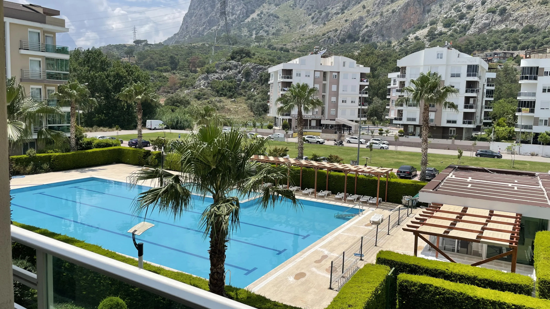 Апартаменты 30 minutes walk to famous Konyaalti Beach 1+1 Suit