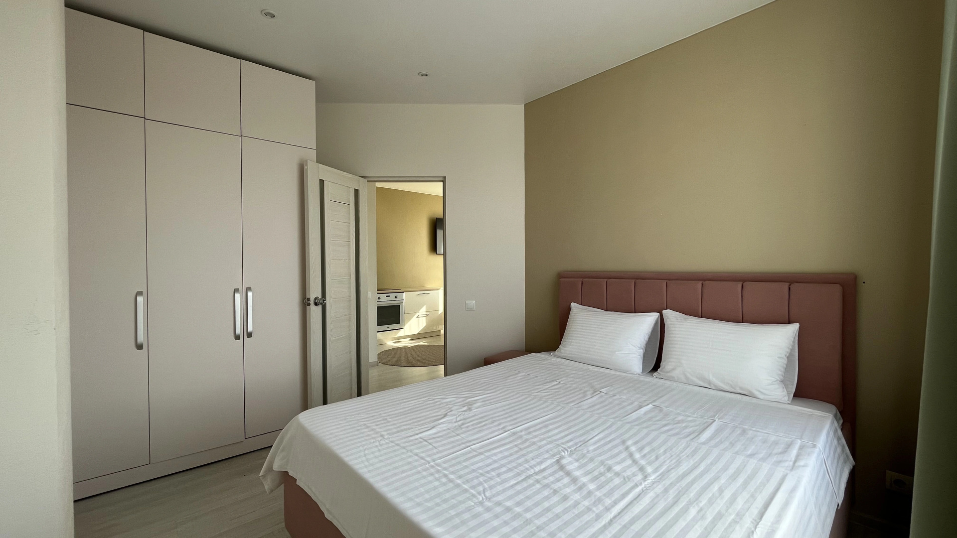 Квартира Уютная Трехкомнатная в Спальном Районе