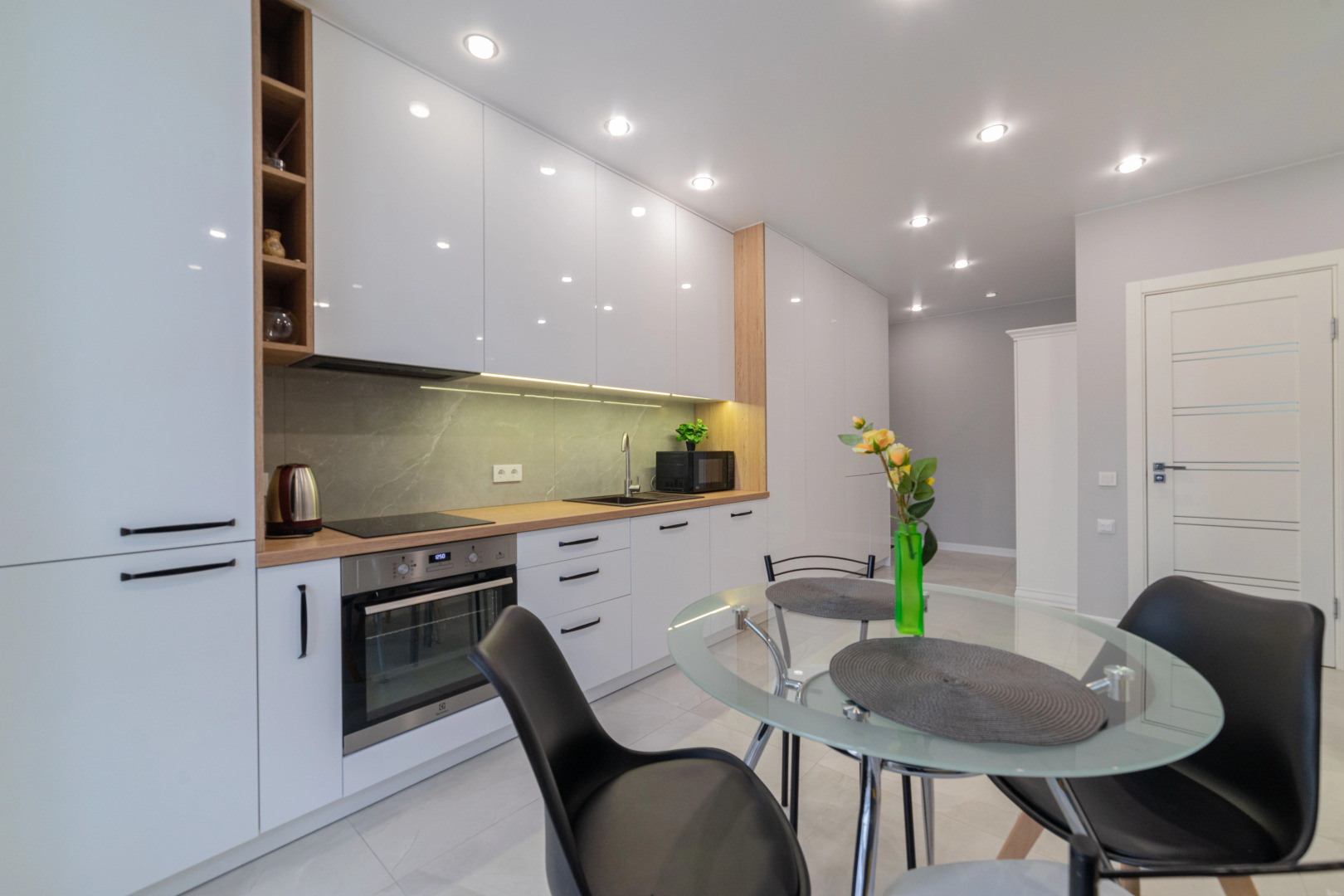 Апартаменты 3 Комнатные у Метро Восток