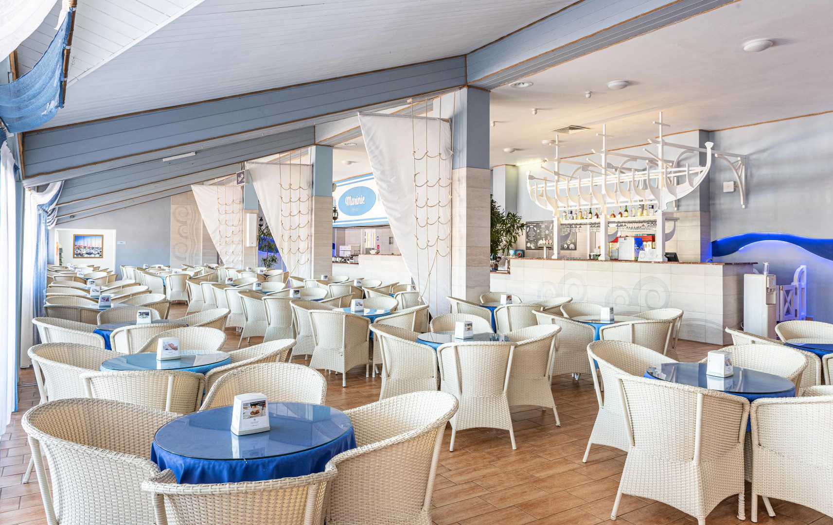 Отель Alean Family Doville