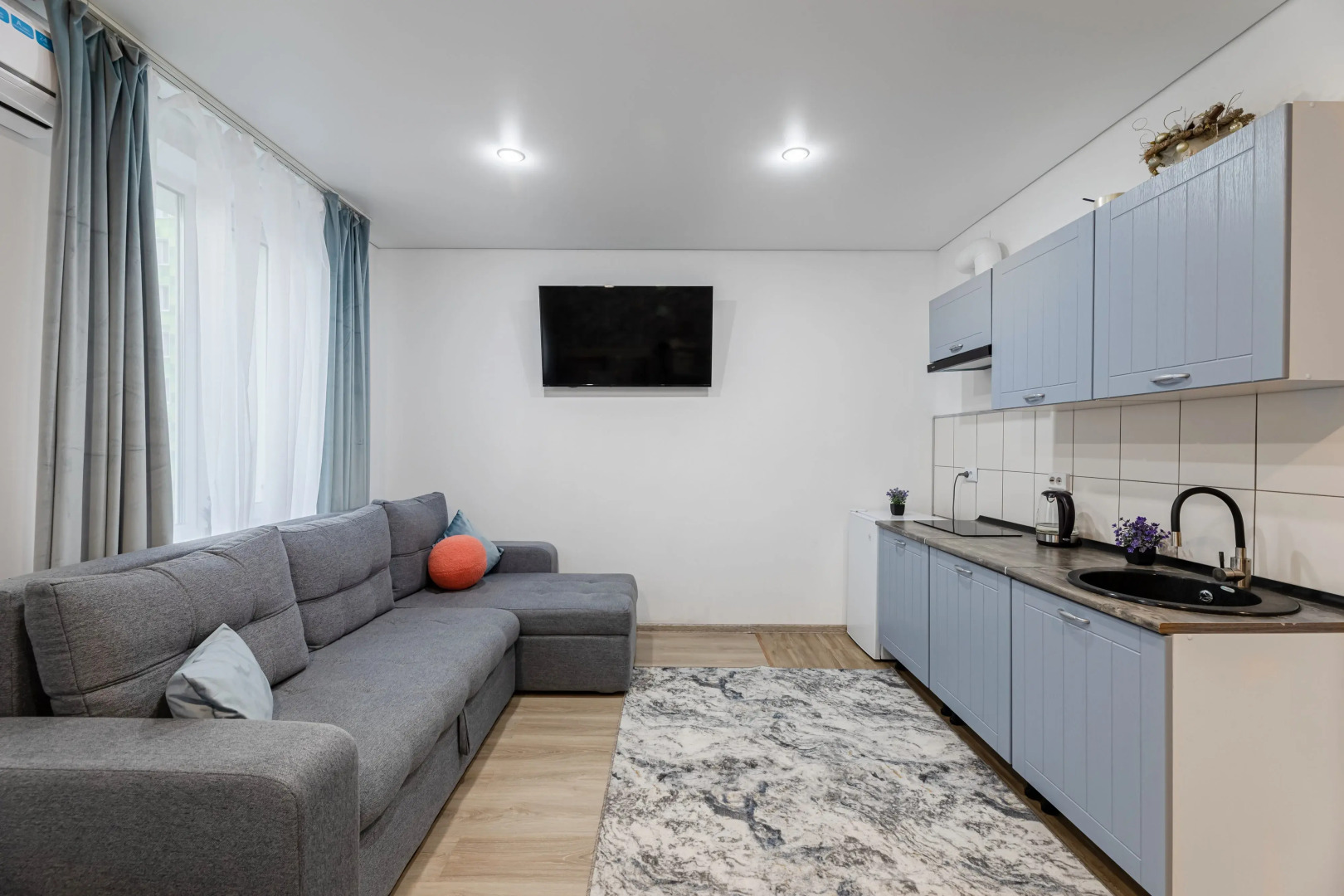 Апартаменты TatAparts уютная студия Брауни