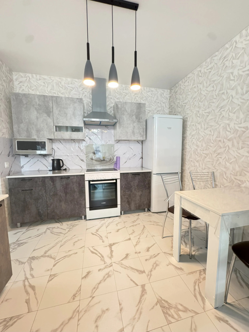 Квартира Пятиместная Красивая в Новом Районе Дивный Квартал у Озера