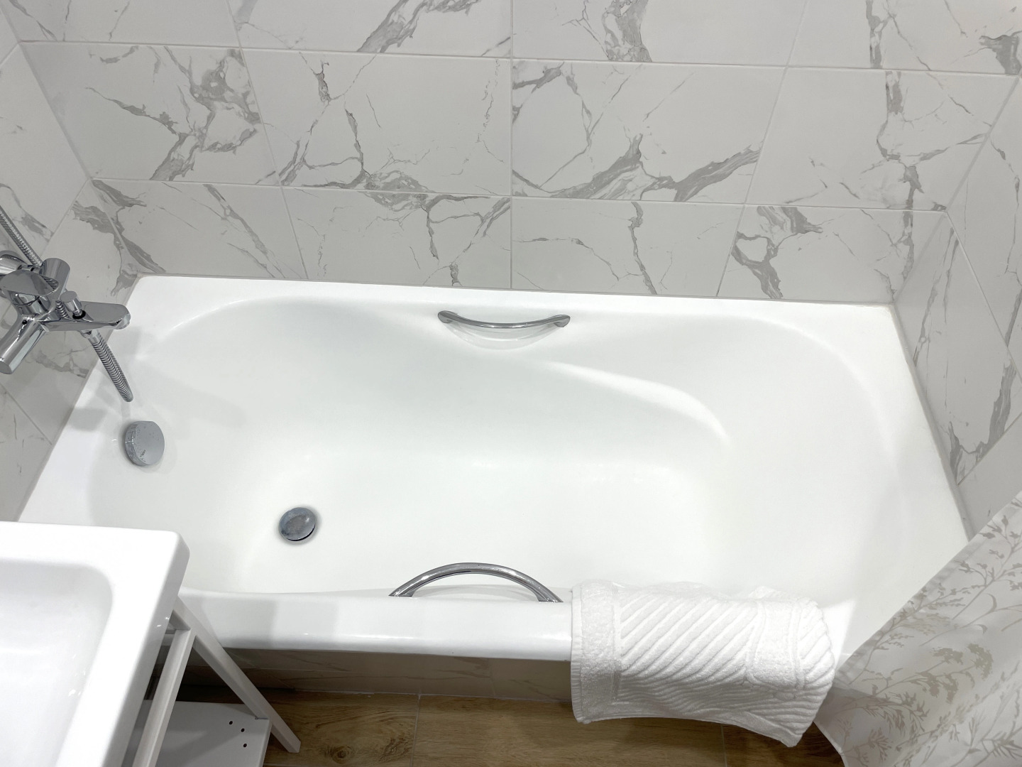 Квартира Цвет Моря на Навагинской 2-комнатная