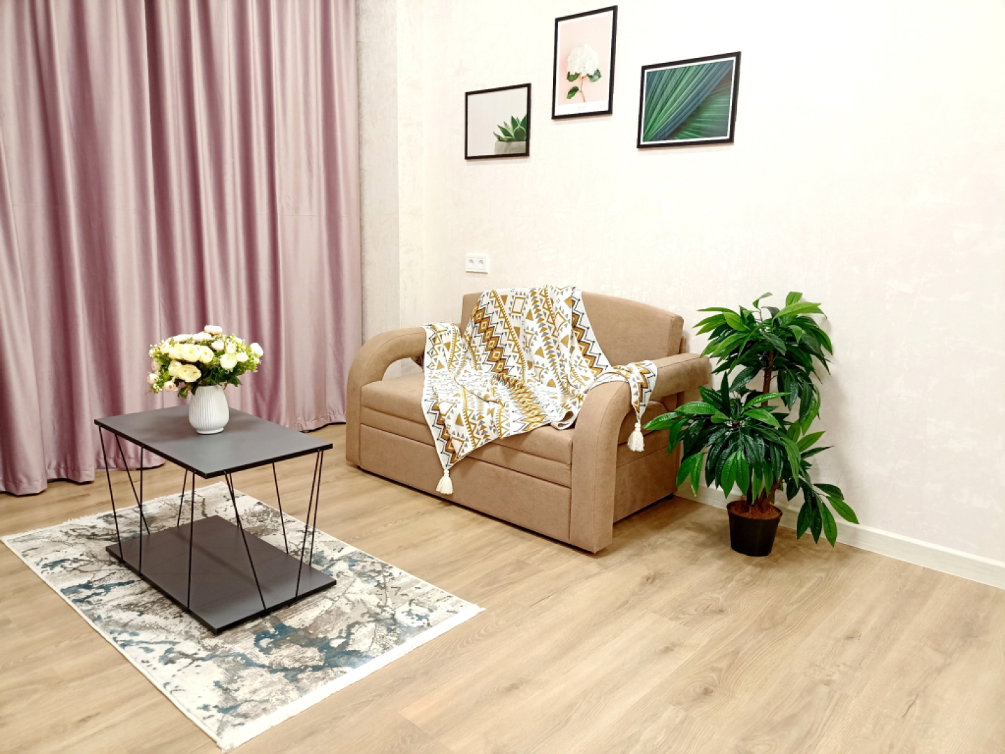 Апартаменты однокомнатные для 4-х сети "Все в гости" в центре ЖК ГРИГ 3