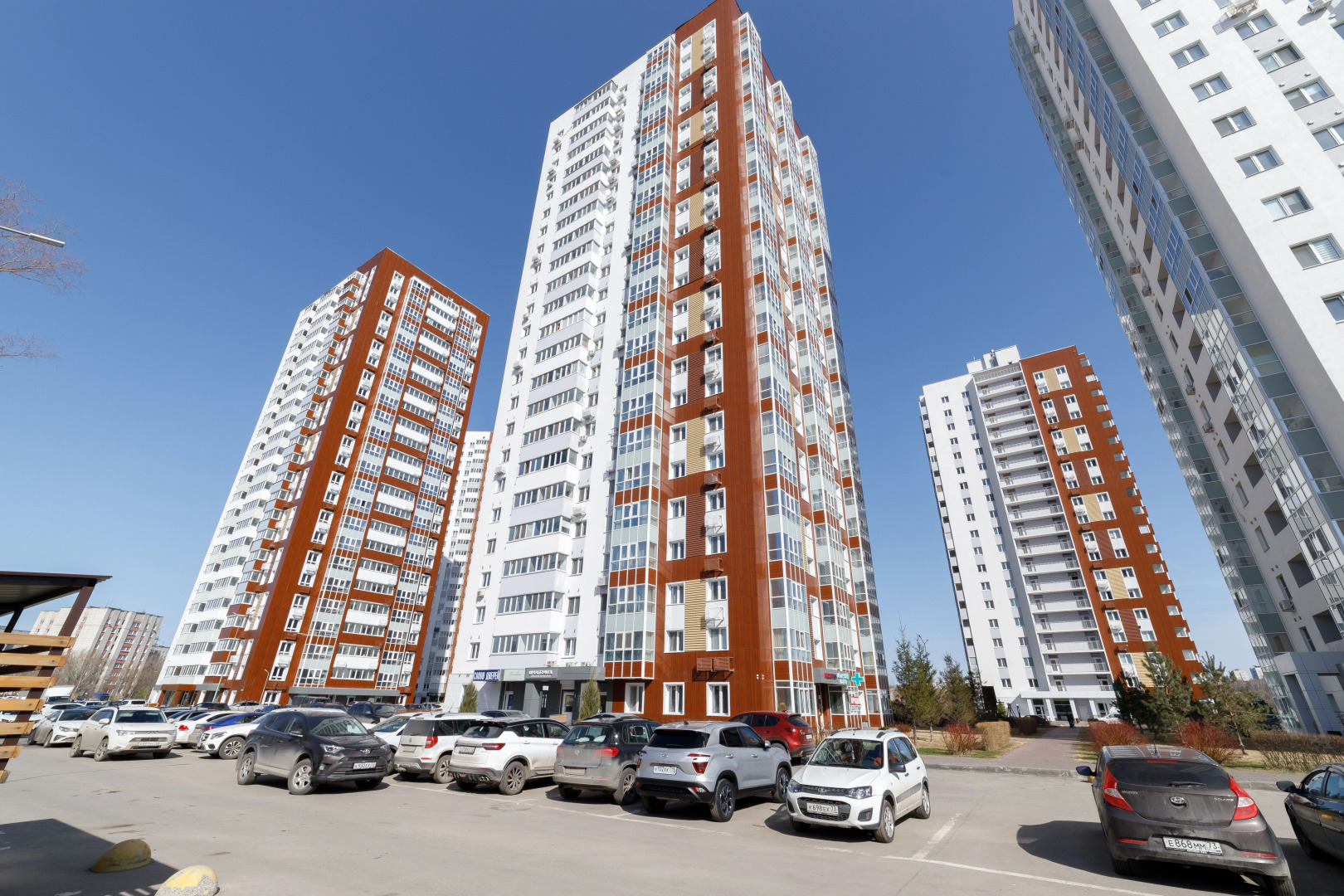 Апартаменты в ЖК Аквамарин 2408