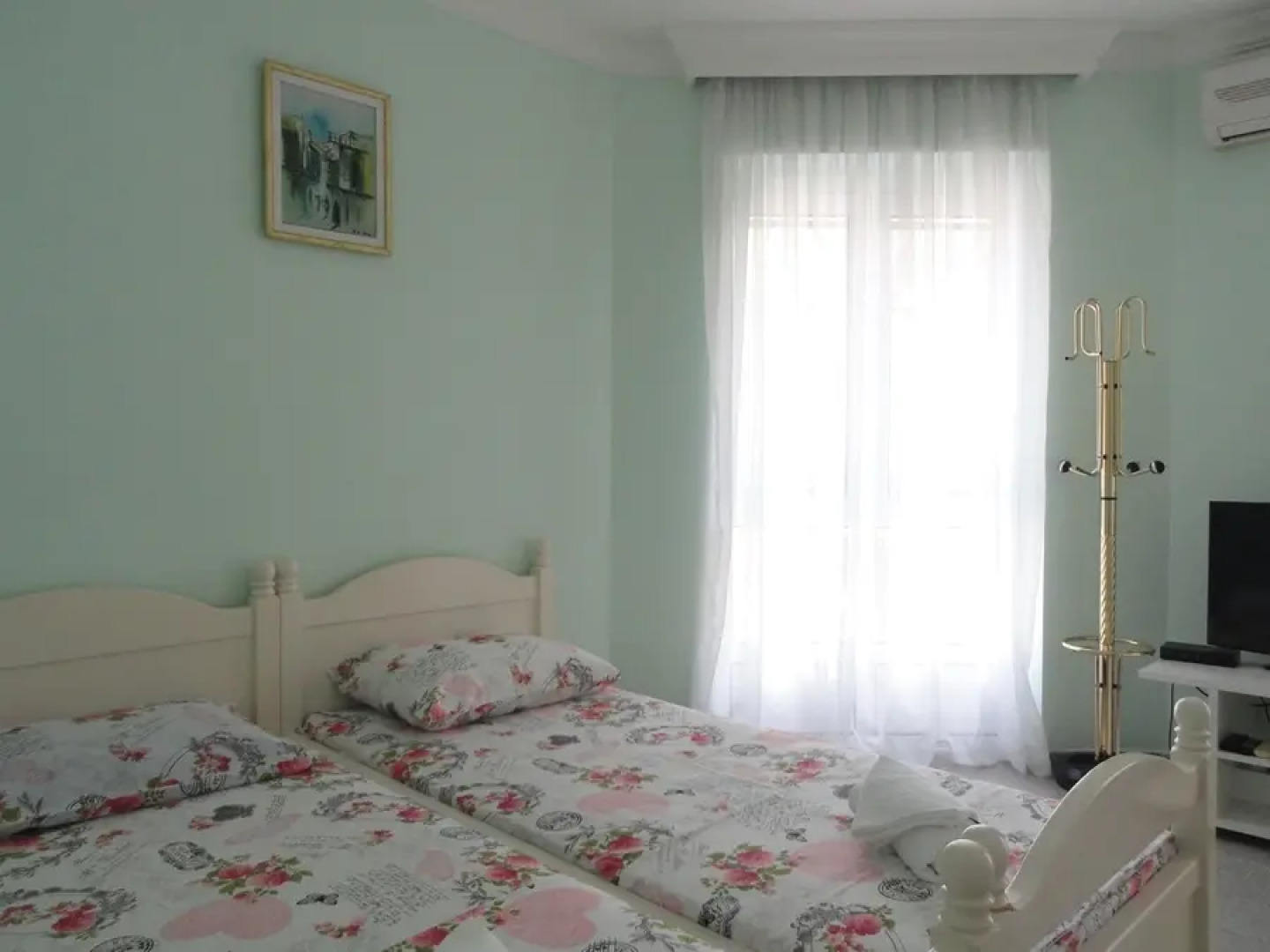 Вилла Petrovac с бассейном 6 спален