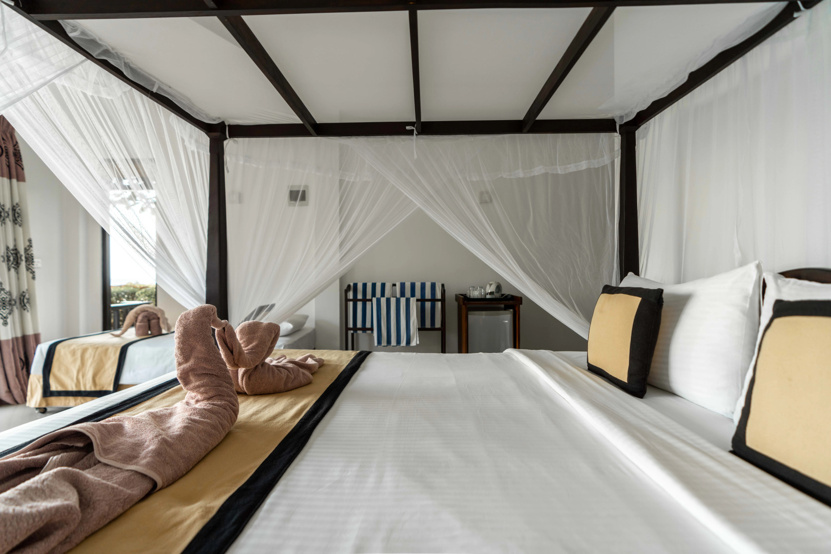 Курортный отель Ananthaya Beach