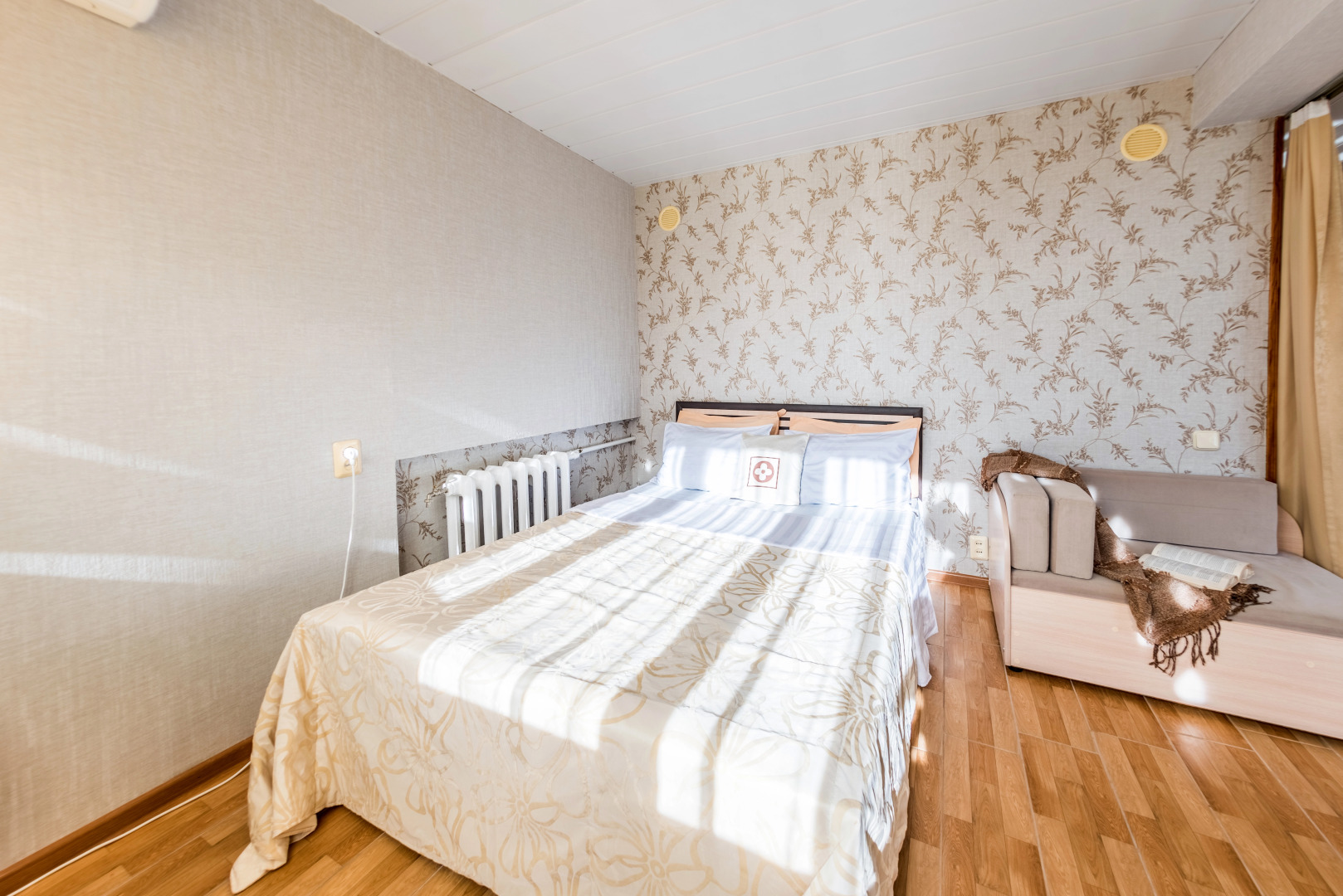 Апартаменты Констиаль Семейные 2 комнаты у ж/д вокзала