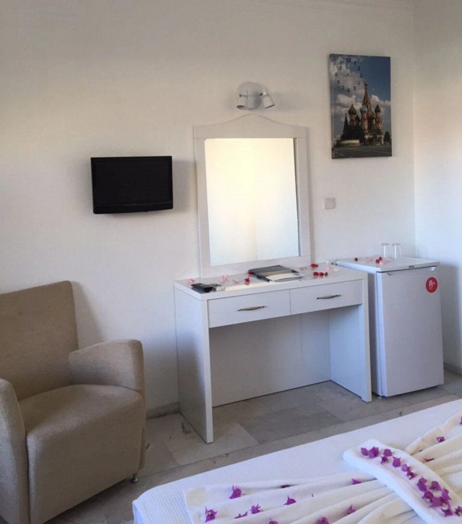 Отель Zeus Turunç