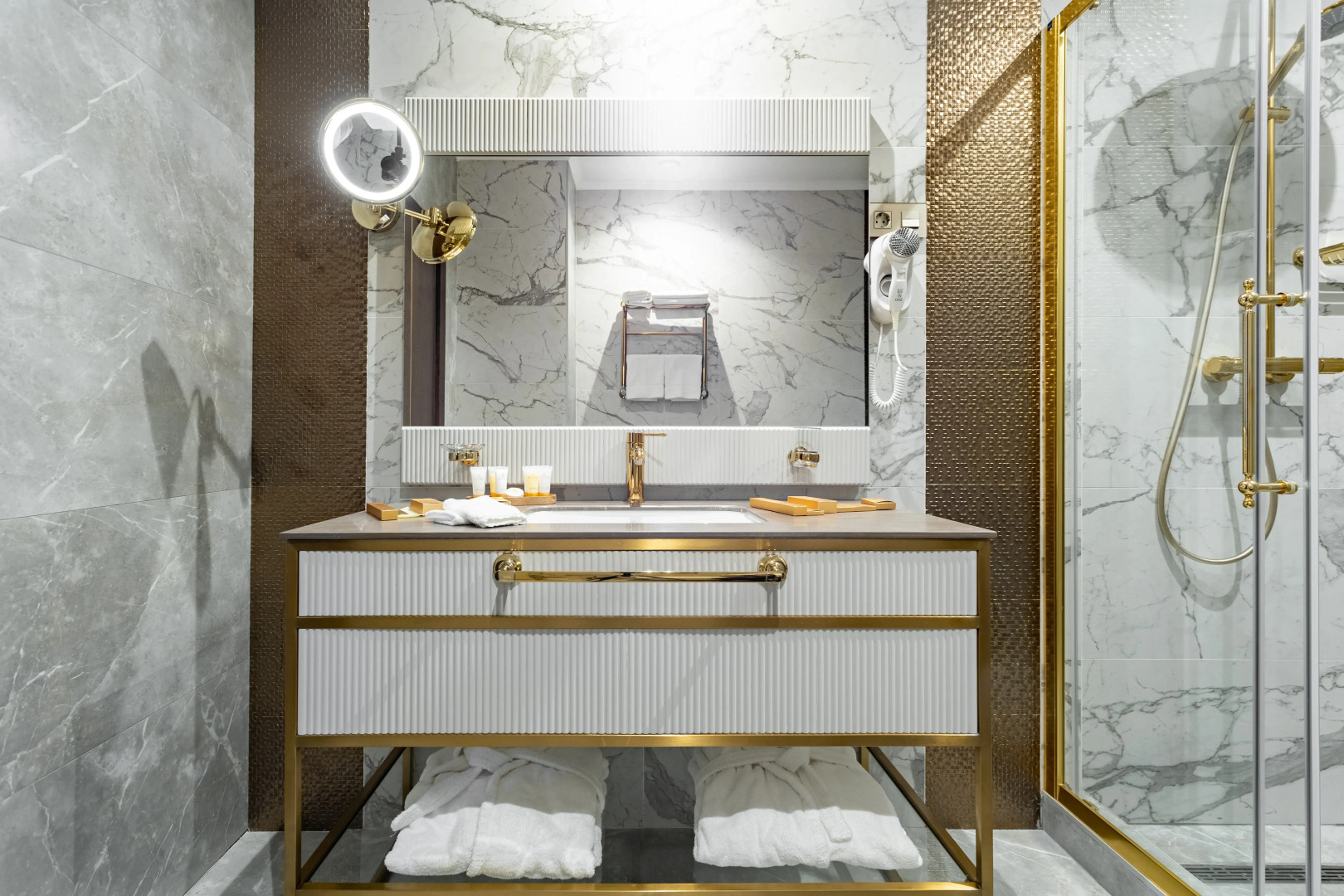 Отель Ирыстон