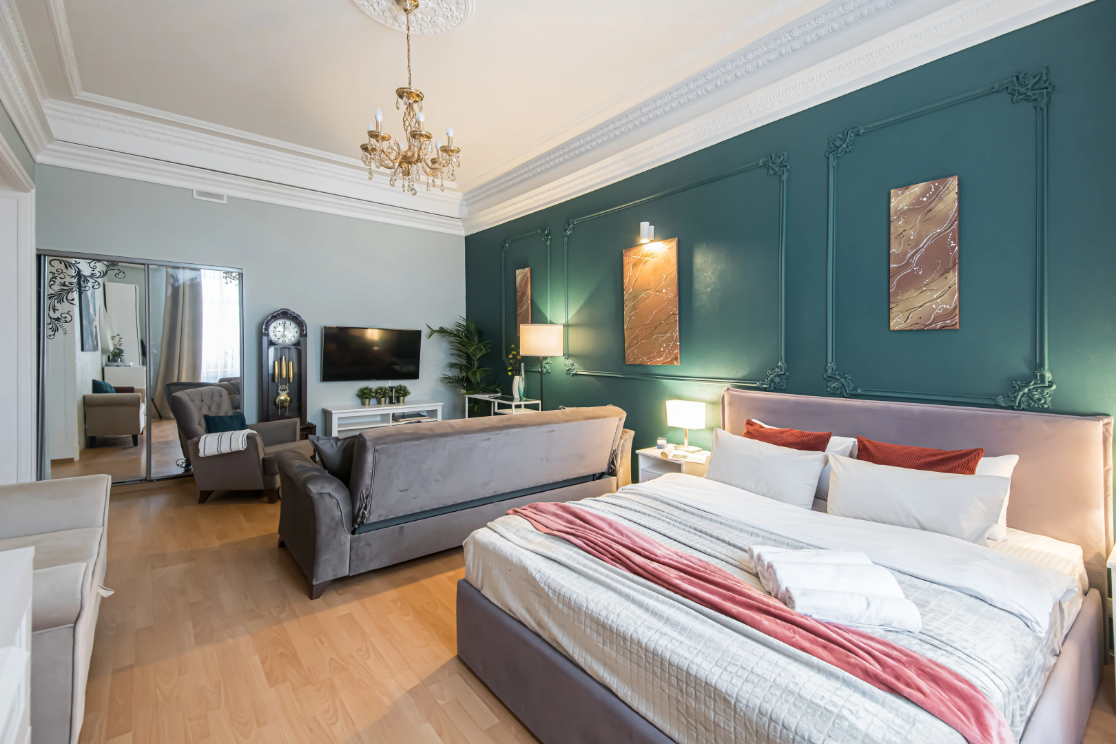 Квартира GM Apartments в Сталинской высотке