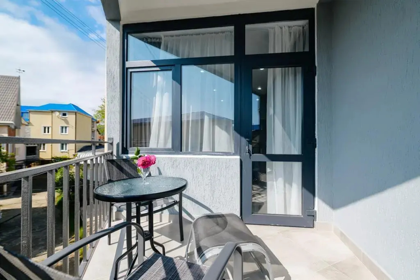 River House Apartments