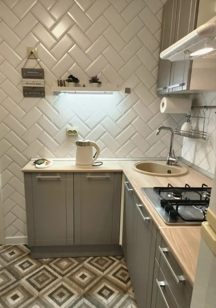 Квартира новая и светлая, рядом Кремль и парк Черное озеро