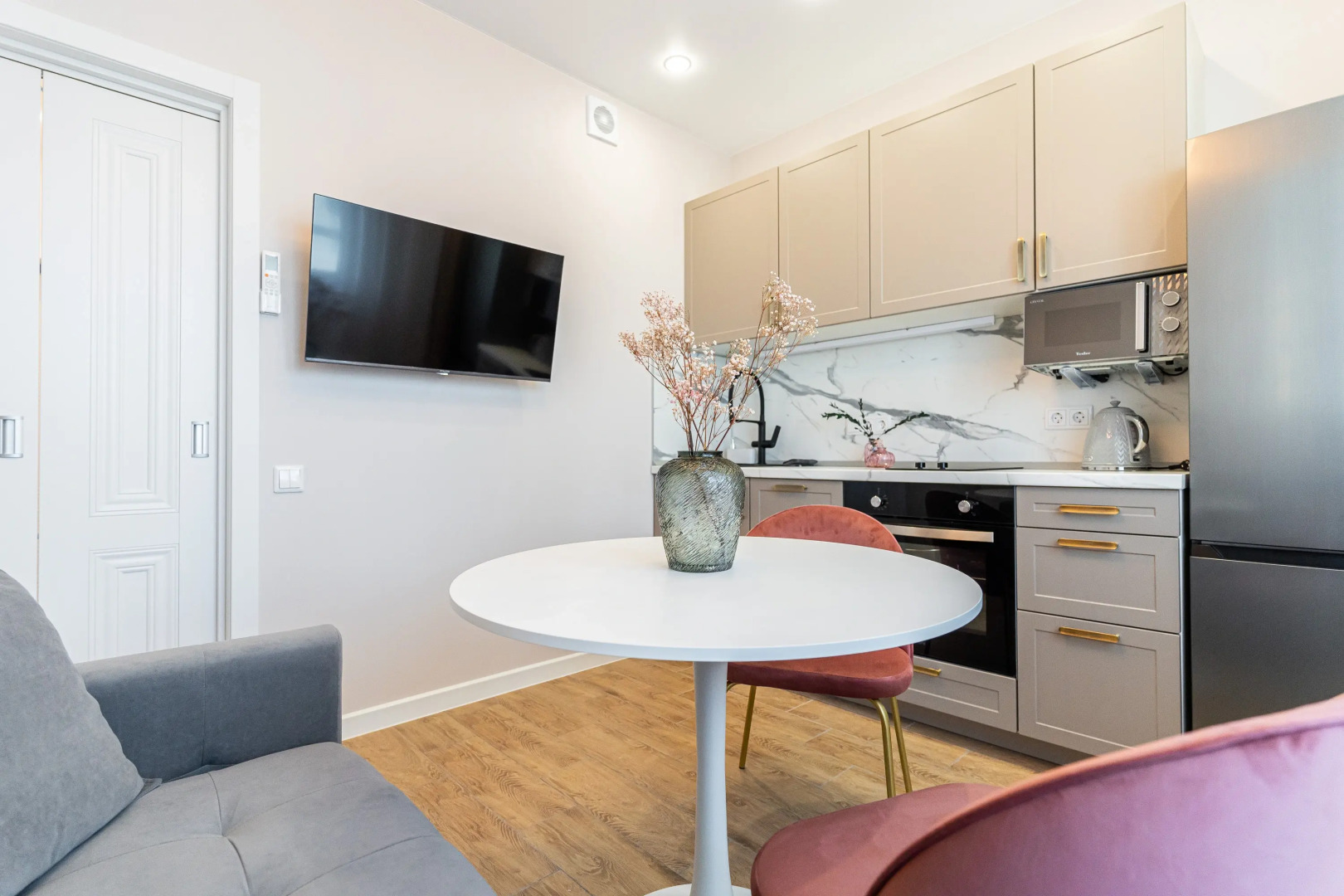 Апартаменты Уютная Квартира с Видом на Море и Город от LetoApart