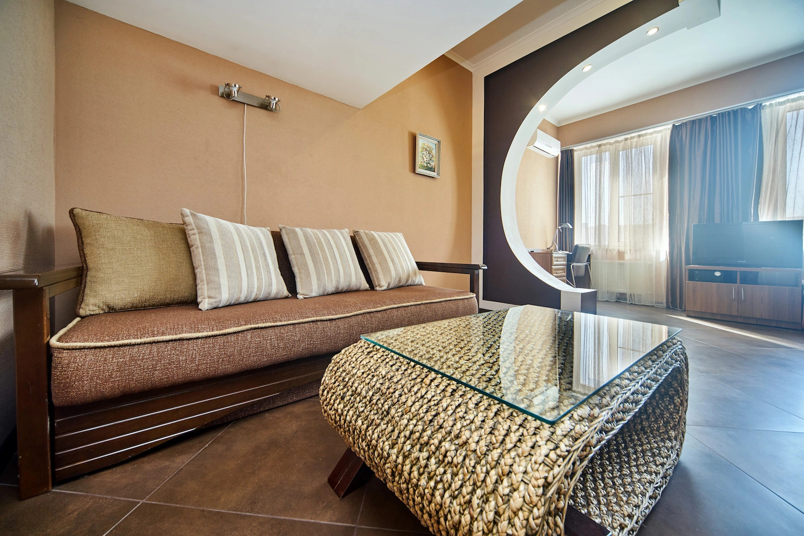 Двухуровневые апартаменты у моря на Античном